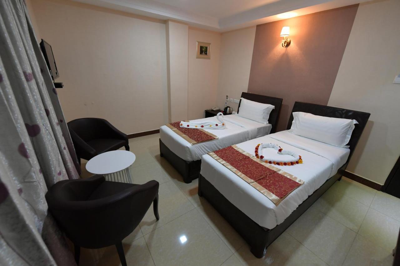 Coastal Grand Hotel Sampath Tiruchirappalli Esterno foto