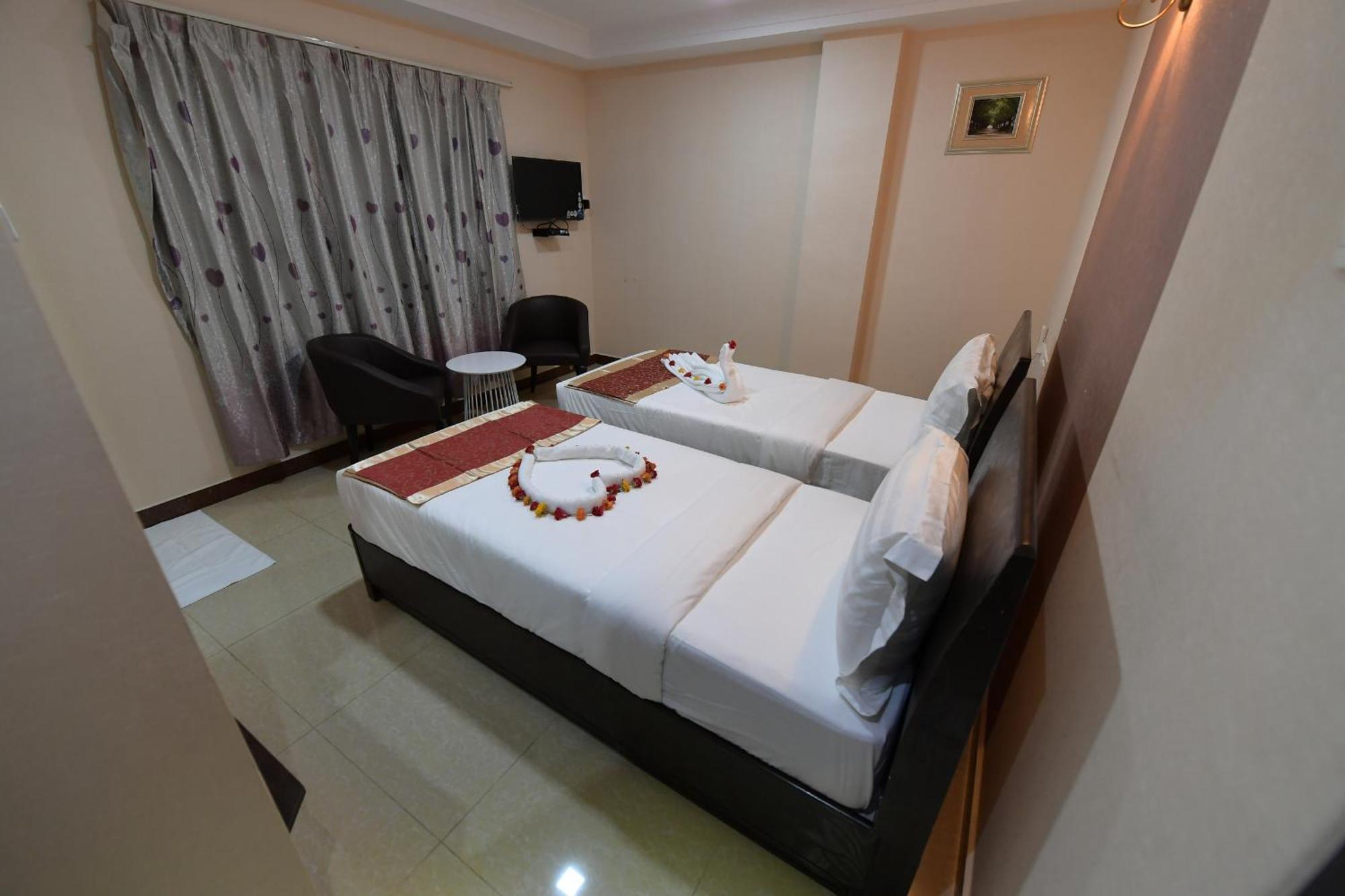 Coastal Grand Hotel Sampath Tiruchirappalli Esterno foto