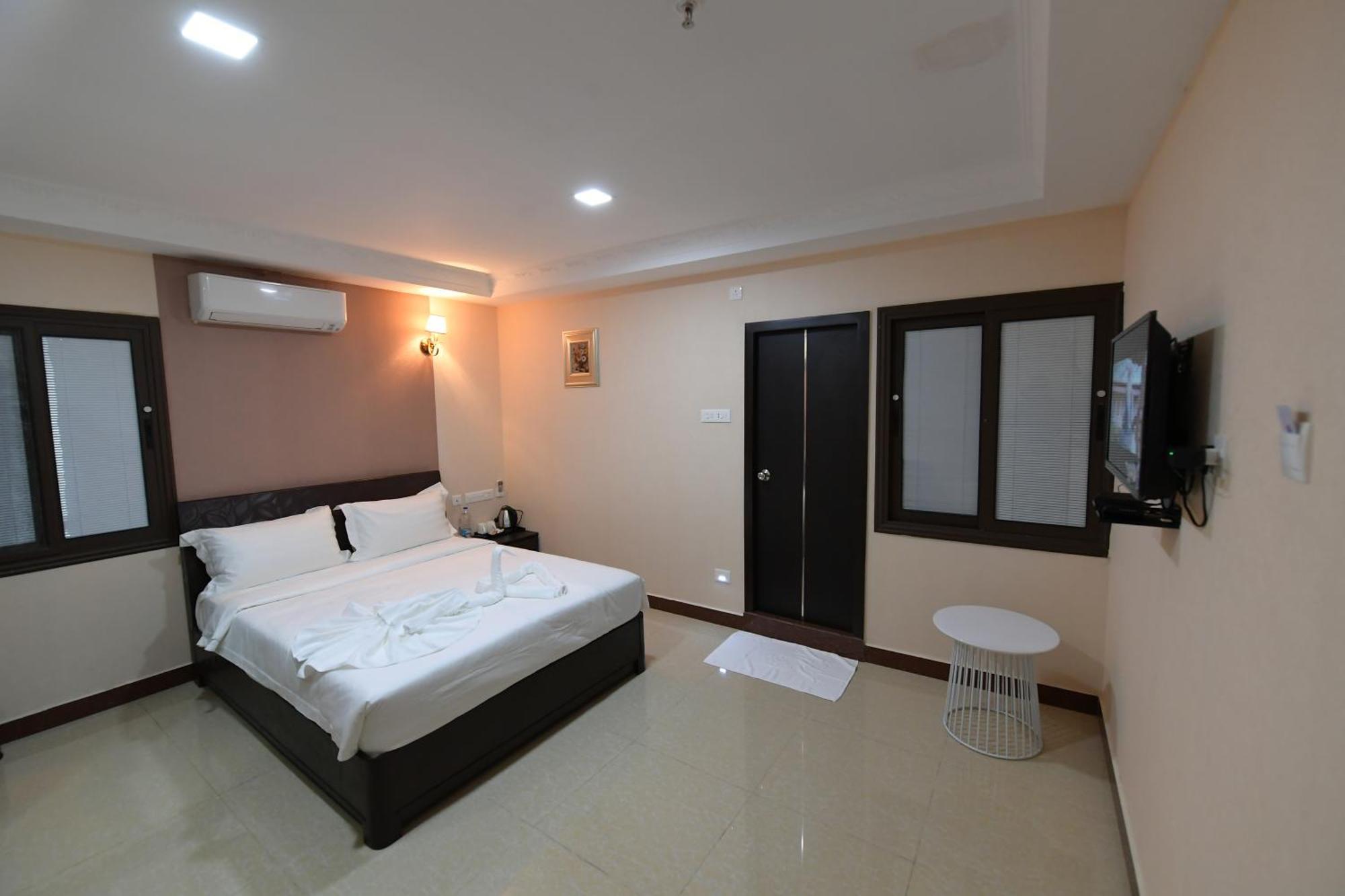 Coastal Grand Hotel Sampath Tiruchirappalli Esterno foto